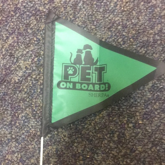 sherpa Other - Pet On Board Flag - Green and Black